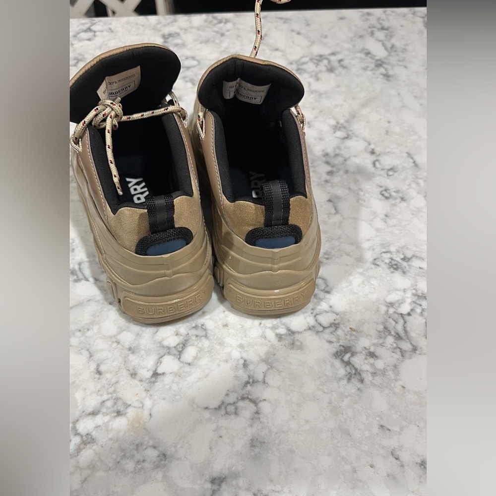 Burberry women's sneakers - Picture 4 of 9